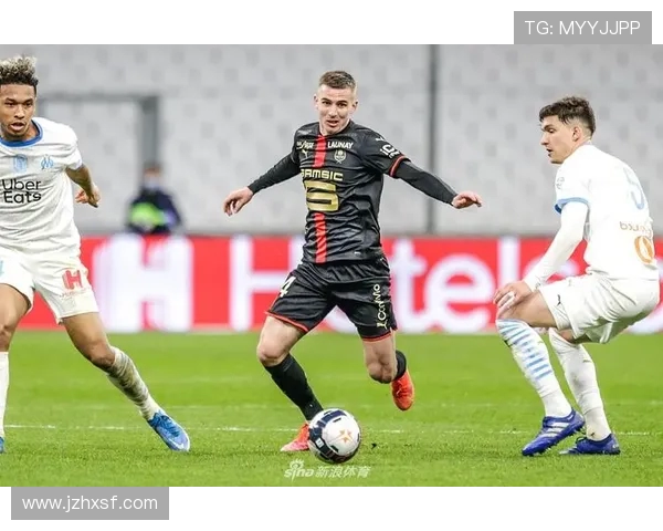 雷恩与马赛激情对决海报揭幕足球盛宴精彩瞬间尽在其中